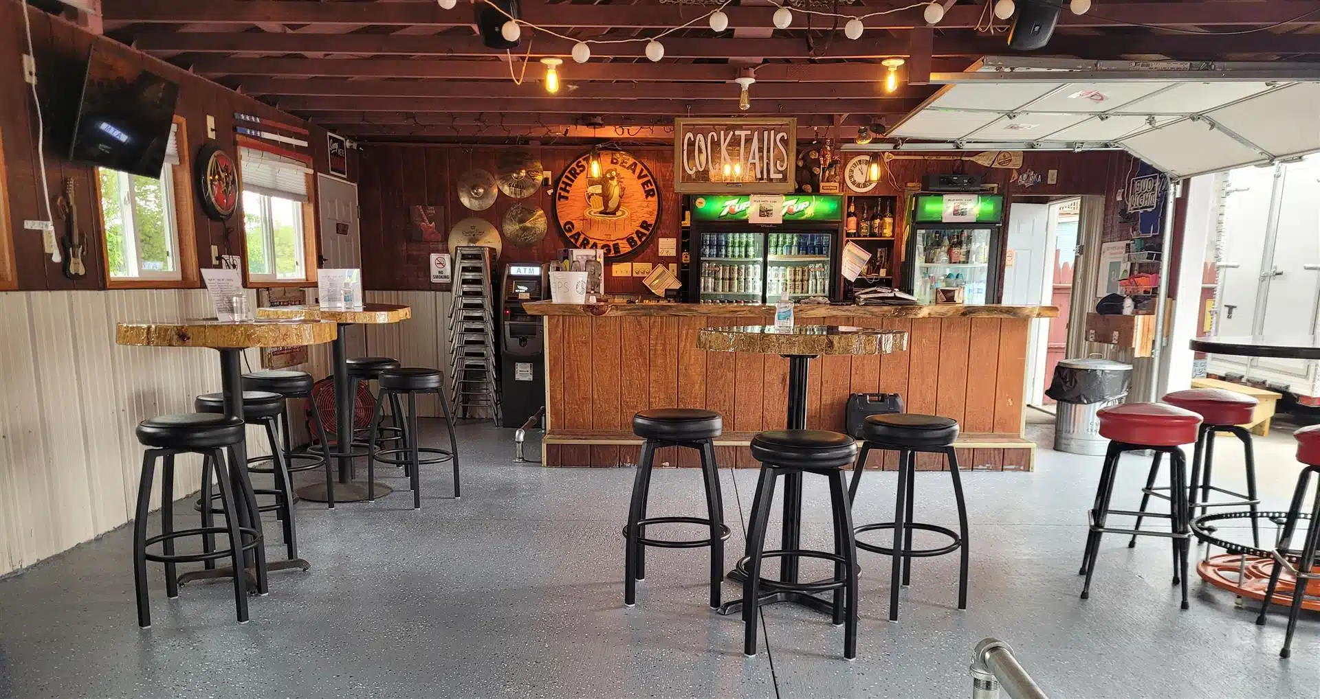 Thirsty Beaver party yard bar.Thirsty Beaver party yard bar.Thirsty Beaver party yard bar.